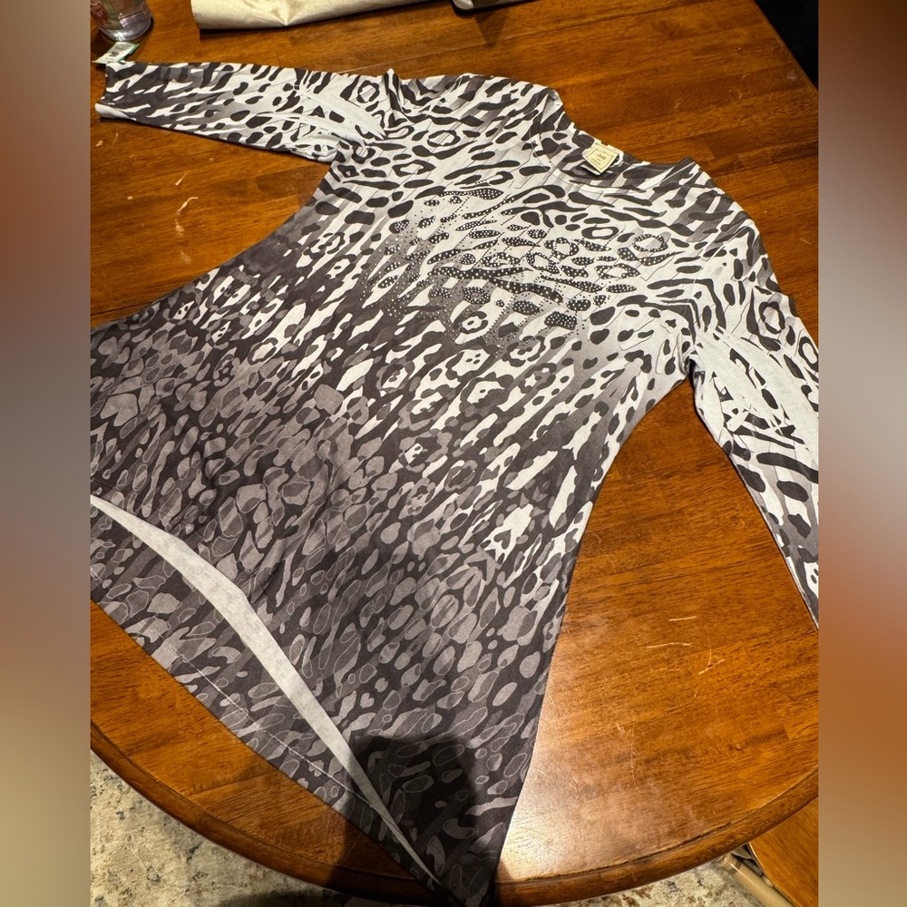 Jess & Jane USA Animal Print Asymmetrical Tunic Top | Size M